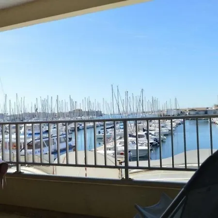 Cap Dauphin 3 *